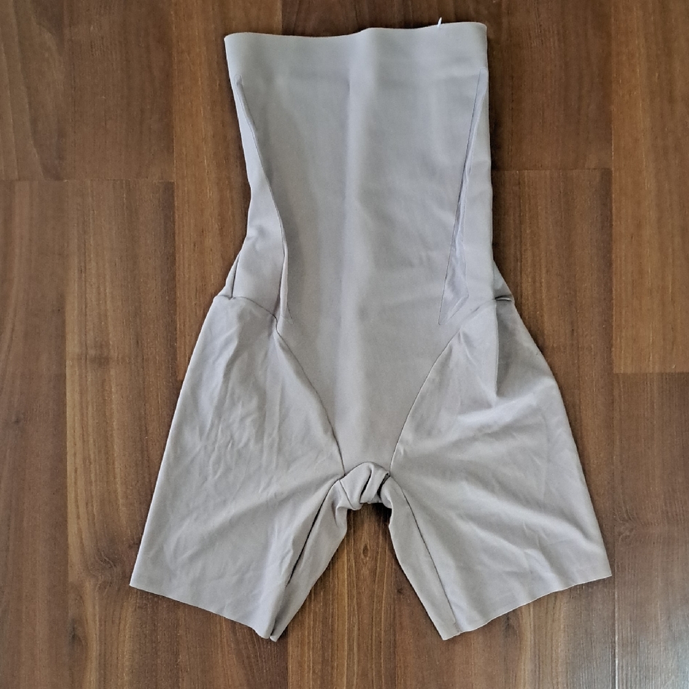 Maidenform Nude Shaping Briefs